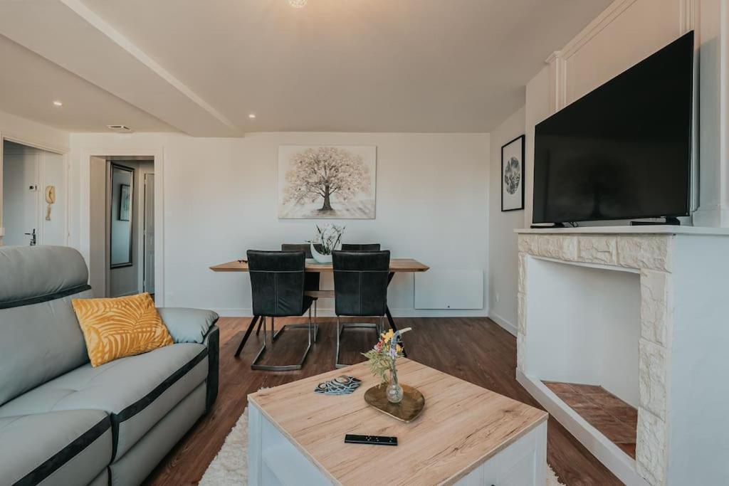 Appartement T3 Hyper Centre 쏘뮤흐 외부 사진